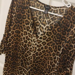 Leopard print cuffed top